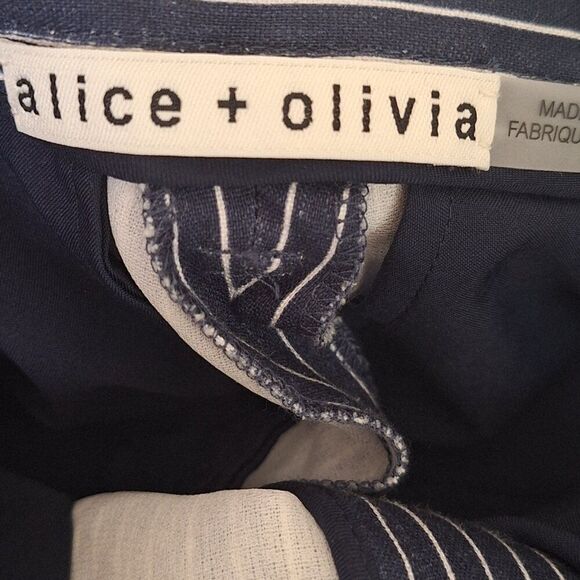 Alice + Olivia Short: Pleated High Waist Tie Front size 0 - Picture 3 of 10